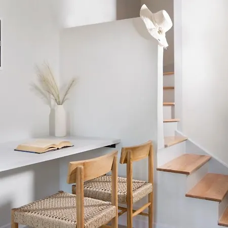 Poseidon Apartment *